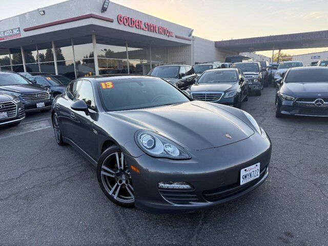 2013 Porsche Panamera Base 4dr Sedan