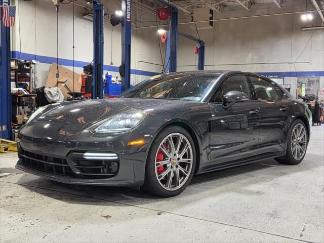 2020 Porsche Panamera GTS