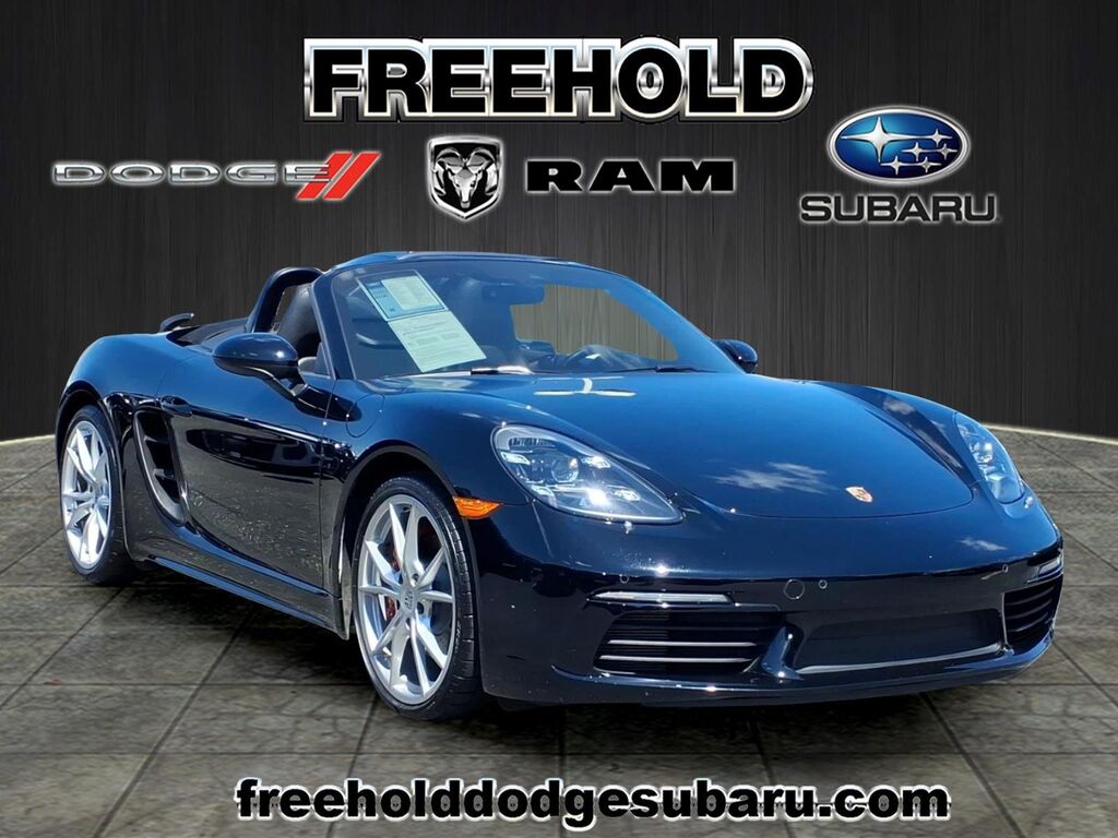 2021 Porsche 718 Boxster S — photo 1 of 1