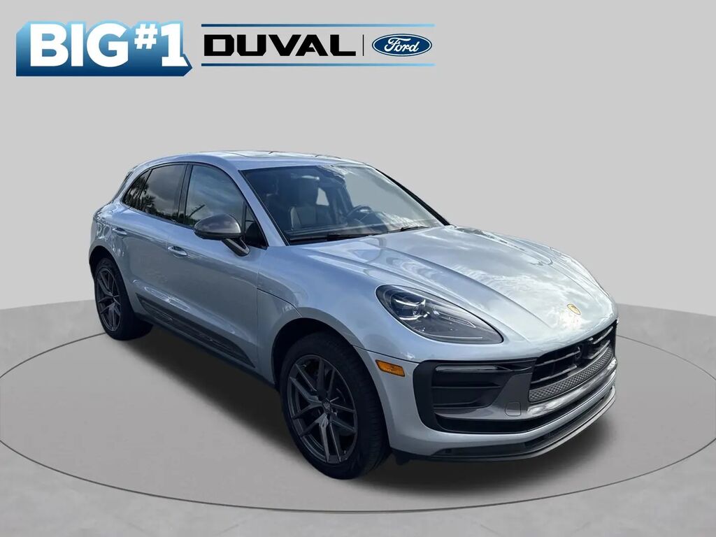 2024 Porsche Macan T — photo 1 of 13