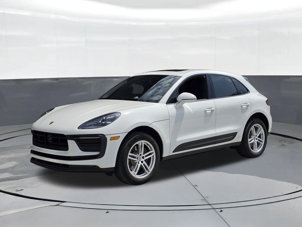 2023 Porsche Macan — photo 1 of 13