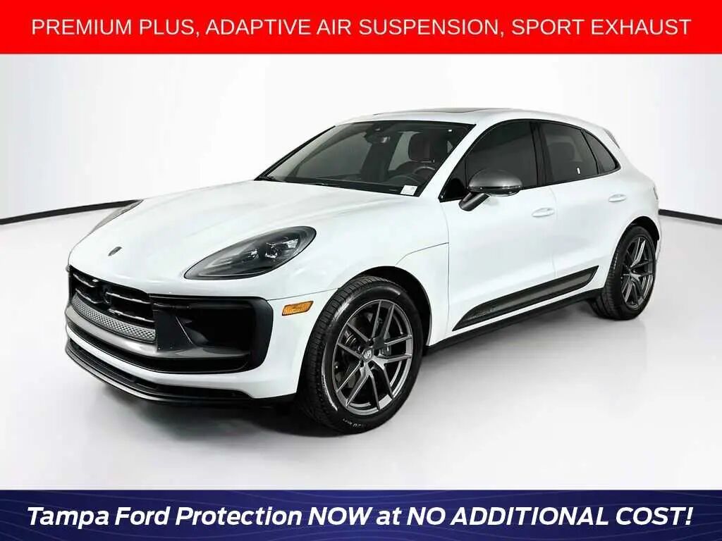 2025 Porsche Macan Base — photo 1 of 13