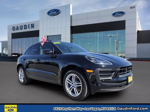 2025 Porsche Macan Base