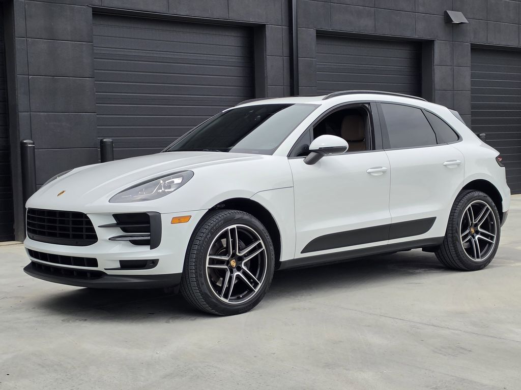 2020 Porsche Macan — photo 1 of 13