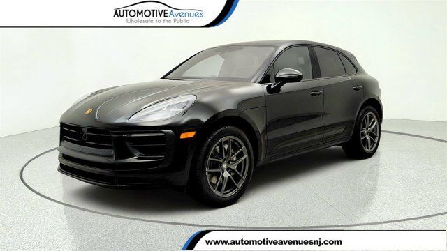 2023 Porsche Macan T
