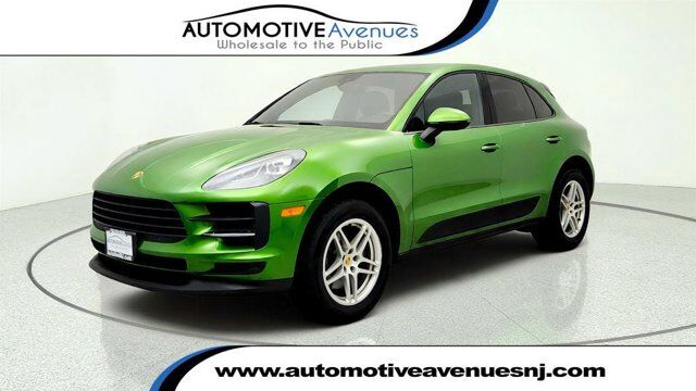 2019 Porsche Macan AWD w/ Premium Pkg Plus &amp; 18'' Macan S Wheels — photo 1 of 13