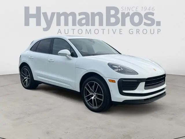 2022 Porsche Macan Base