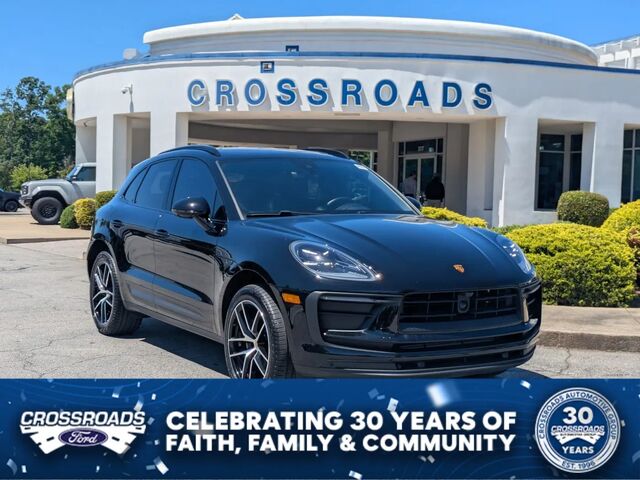 2023 Porsche Macan Base