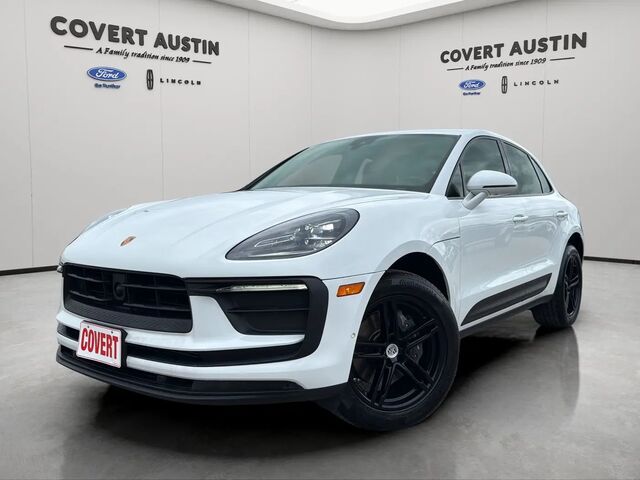 2024 Porsche Macan Base — photo 1 of 13