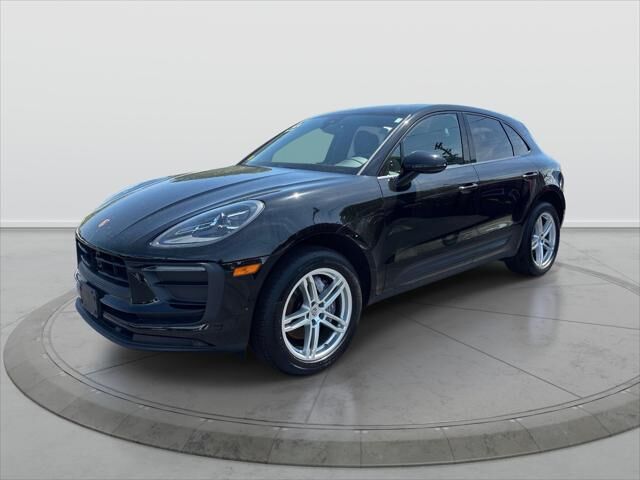 2024 Porsche Macan T