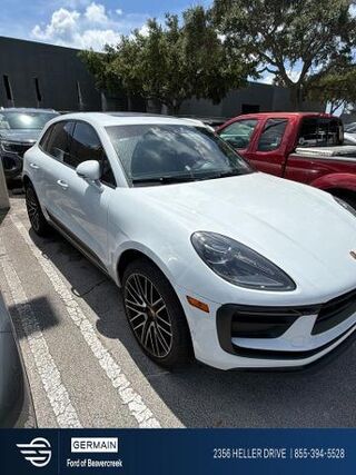 2022 Porsche Macan Base