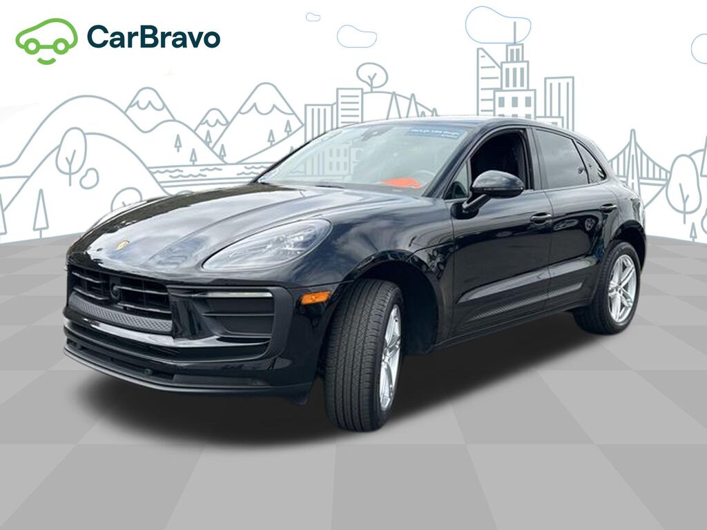 2023 Porsche Macan T — photo 1 of 6