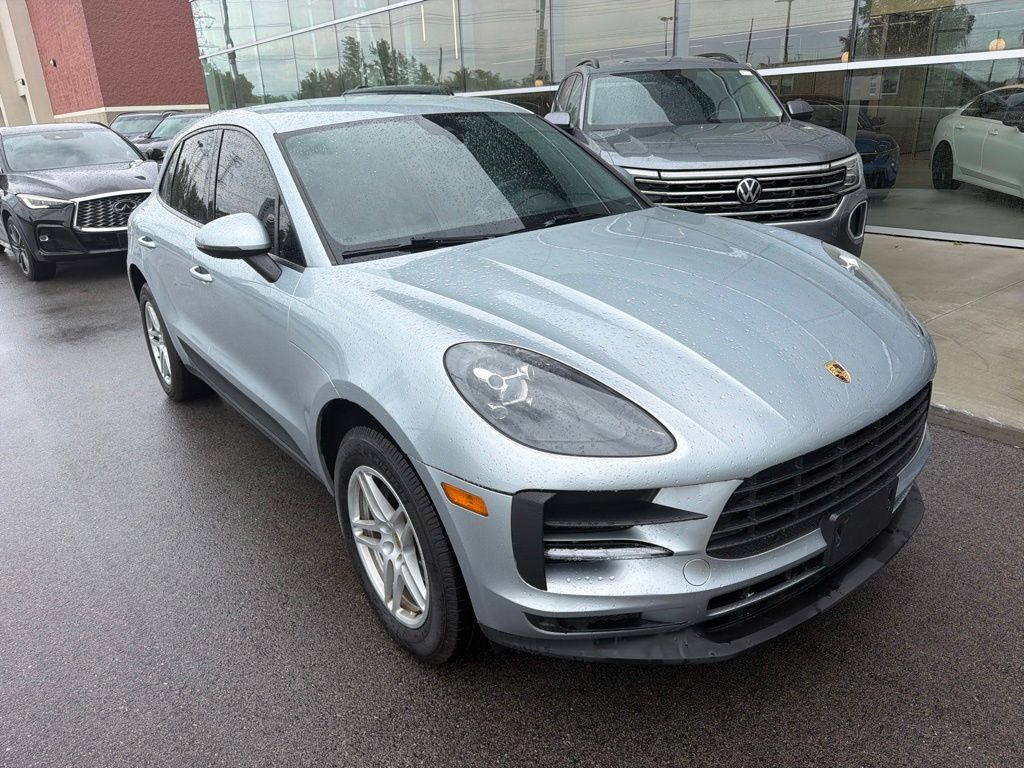 2020 Porsche Macan Base — photo 1 of 13