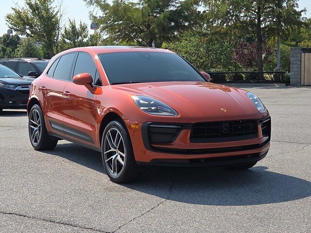 2023 Porsche Macan T