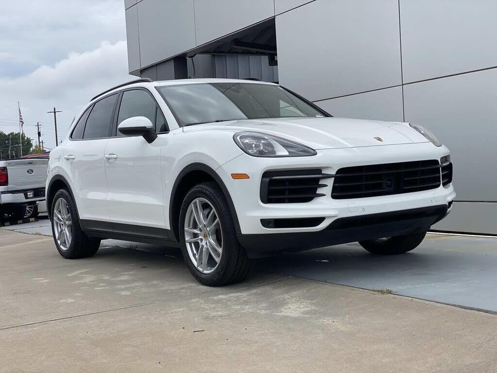 2019 Porsche Cayenne Base — photo 1 of 1