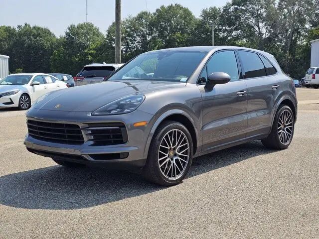 2020 Porsche Cayenne Base — photo 1 of 6