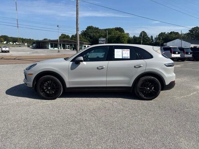 2021 Porsche Cayenne Base — photo 1 of 13