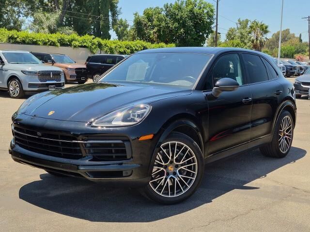 2021 Porsche Cayenne Base