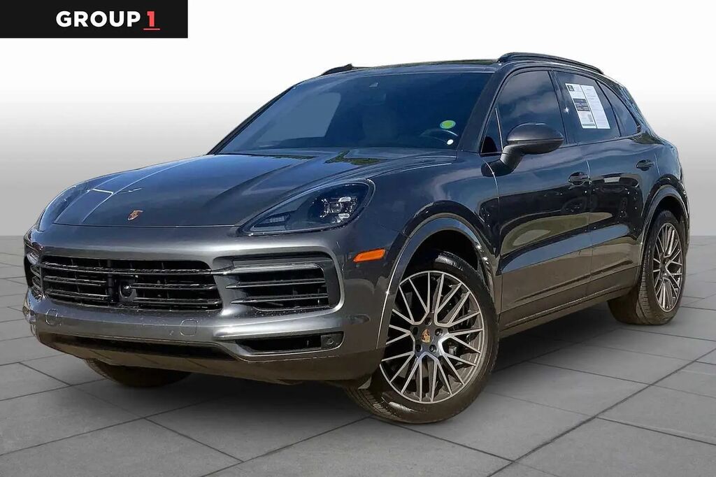 2022 Porsche Cayenne Base