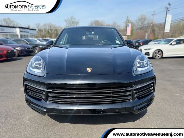 2022 Porsche Cayenne Base