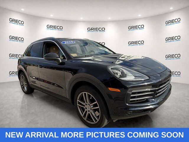 2023 Porsche Cayenne Platinum Edition — photo 1 of 11