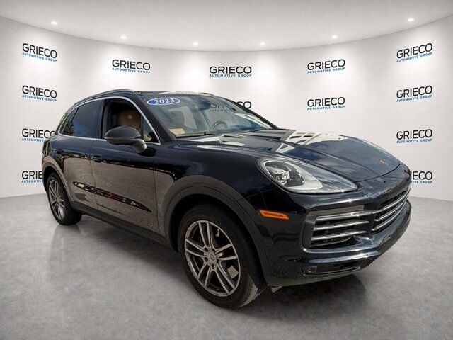 2023 Porsche Cayenne Platinum Edition