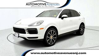 2021 Porsche Cayenne AWD w/ Premium Pkg &amp; 21'' Wheels