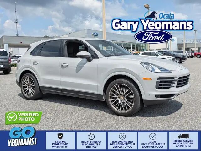 2022 Porsche Cayenne Base