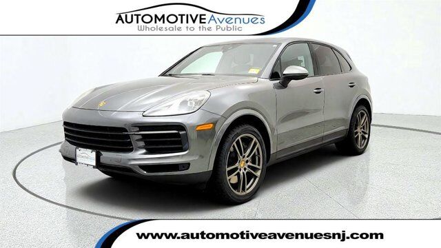 2021 Porsche Cayenne AWD w/ Premium Pkg &amp; 21'' Wheels