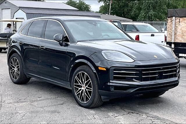 2025 Porsche Cayenne Base