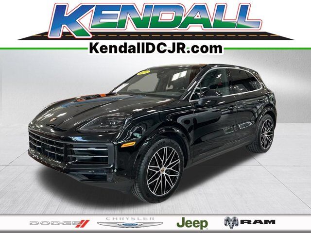 2025 Porsche Cayenne Base