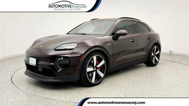 2025 Porsche Macan 4S Electric