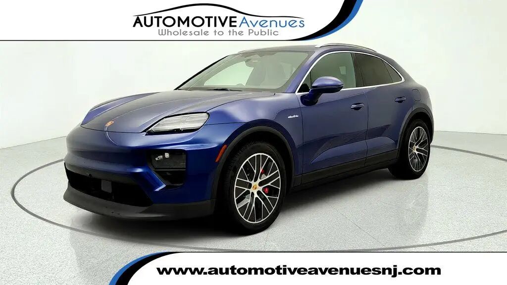 2025 Porsche Macan 4S Electric — photo 1 of 13