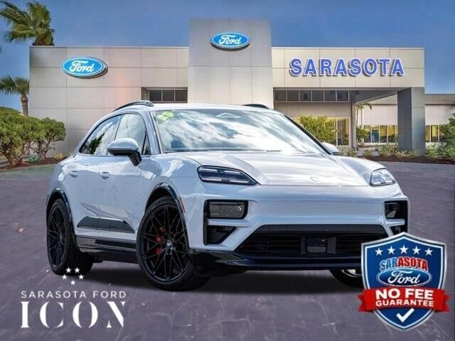 2025 Porsche Macan Turbo Electric