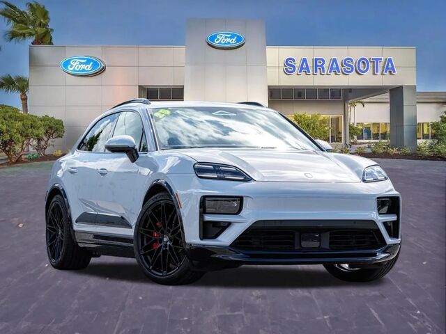 2025 Porsche Macan Turbo Electric