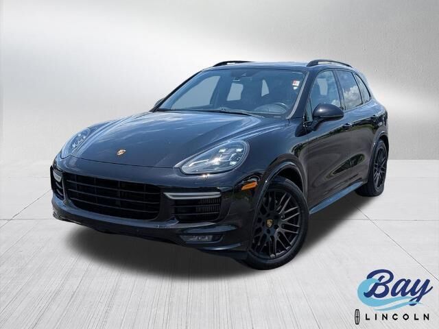 2016 Porsche Cayenne GTS