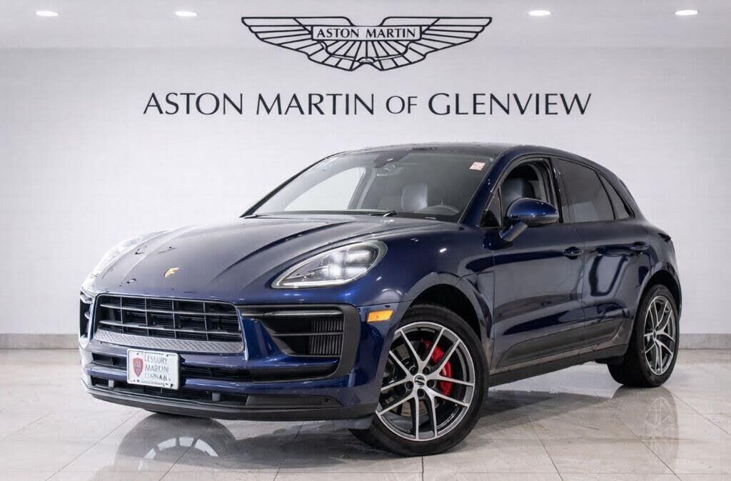 2022 Porsche Macan S — photo 1 of 1