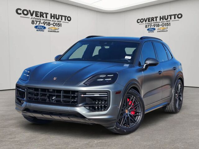 2025 Porsche Cayenne GTS