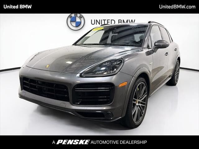 2023 Porsche Cayenne Turbo S E-Hybrid