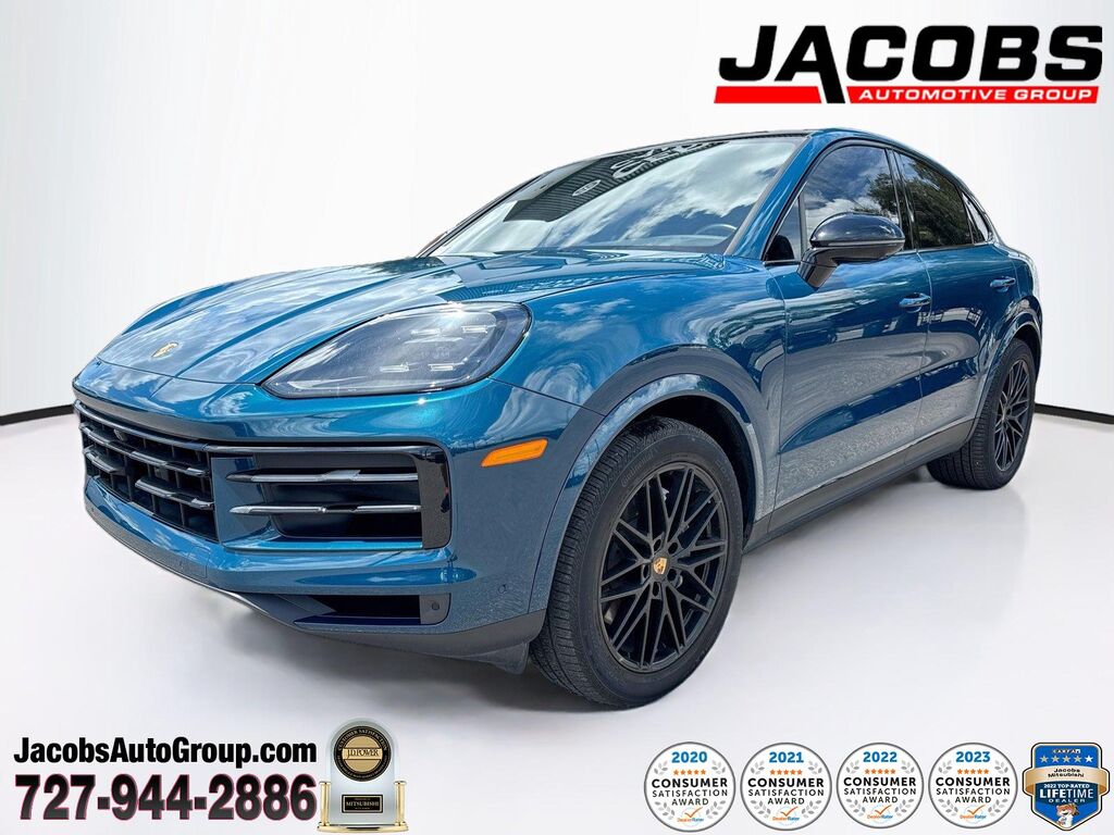 2024 Porsche Cayenne Coupe AWD — photo 1 of 13