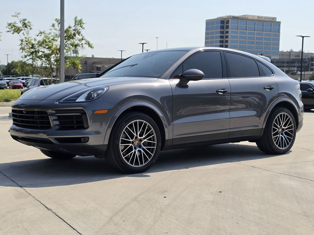 2023 Porsche Cayenne — photo 1 of 12