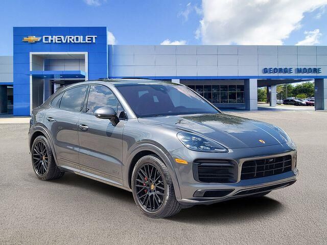 2023 Porsche Cayenne GTS Coupe
