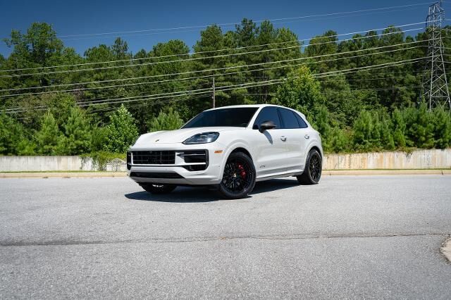 2023 Porsche Cayenne GTS Coupe