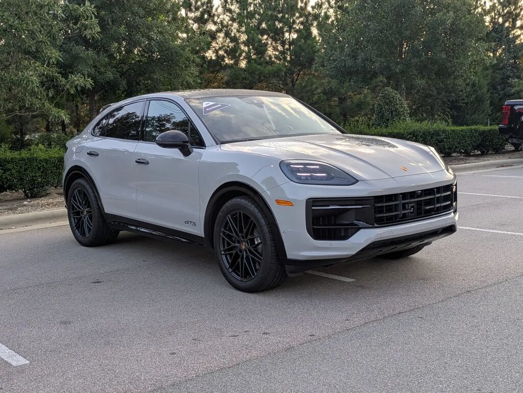2025 Porsche Cayenne GTS Coupe — photo 1 of 13