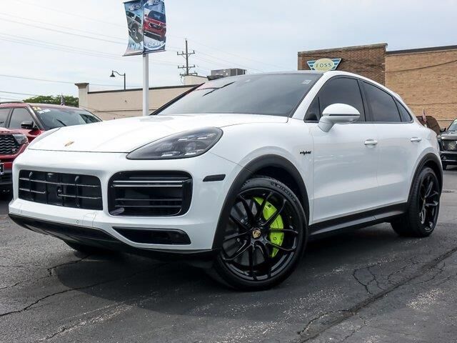 2022 Porsche Cayenne Turbo S E-Hybrid Coupe — photo 1 of 13