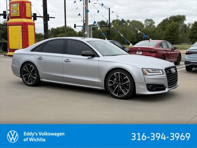 2016 Audi S8 plus 4.0T quattro — photo 1 of 2