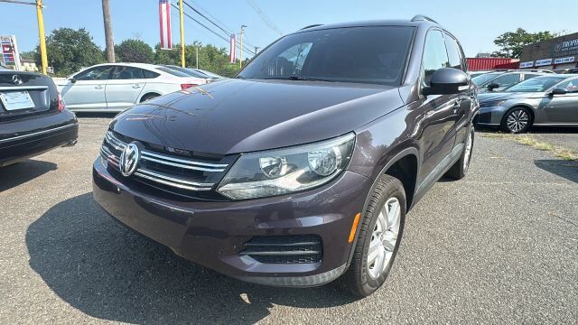 2016 Volkswagen Tiguan 2.0T R-Line Sport Utility 4D — photo 1 of 8