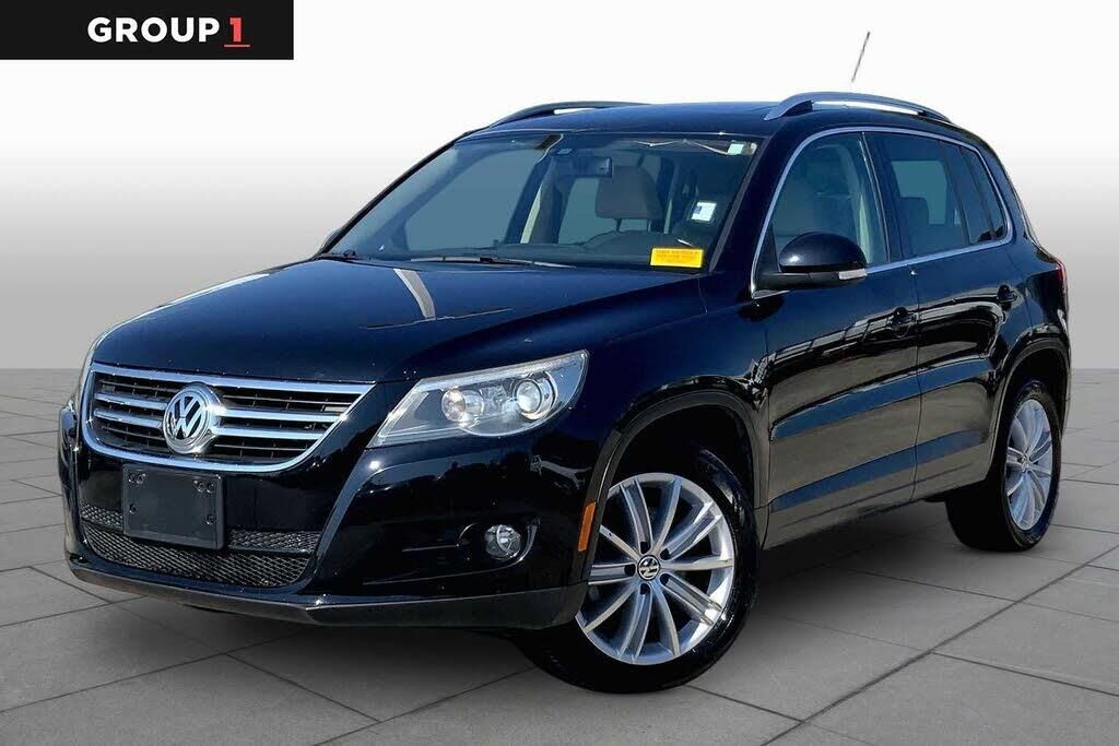 2010 Volkswagen Tiguan S 4Motion — photo 1 of 1