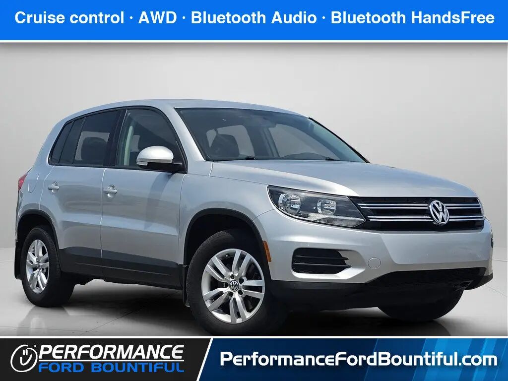 2013 Volkswagen Tiguan S 4Motion — photo 1 of 12