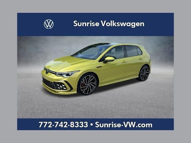 2022 Volkswagen Golf GTI Autobahn — photo 1 of 3